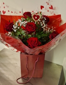 6 Red Roses
